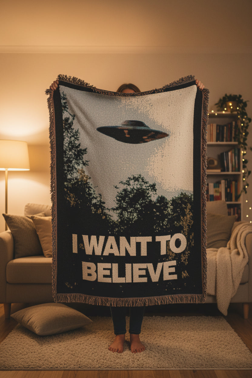 I Want to Believe UFO Blanket | Woven, Fleece, Velveteen Throw | Alien & UFO | Home Decor