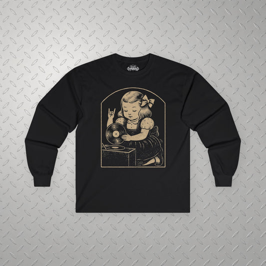 Metal Vinyl Girl Record Player | Graphic Apparel | Music | Metal | 🥼 Long Sleeve Tee