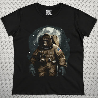 T-Shirt - Astronaut Bigfoot Ladies Tee | Ladies Tee | Bigfoot, Alien & UFO | Retro & Vintage, Psychedelic from Crypto Zoo Tees