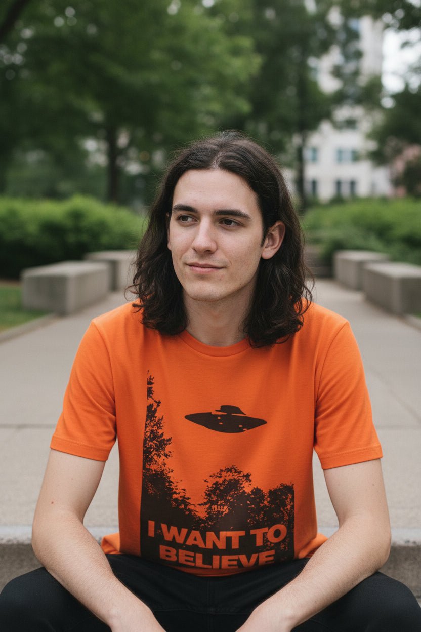T-Shirt - I Want To Believe Shirt | Alien & UFO, Retro & Vintage | Light Fitted - Unisex Bella+Canvas 3001 from SHIRT MONSTERS