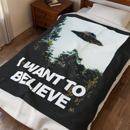 Home Decor - I Want to Believe UFO Blanket | Woven, Fleece, Velveteen Throw | Alien & UFO | Home Decor from SHIRT MONSTERS