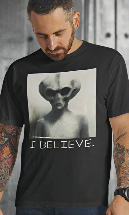 I Believe in Aliens Tee - Funny UFO T-Shirt, Sci-Fi Alien Shirt, Retro Space Gift, Unisex Tee for Alien Lovers