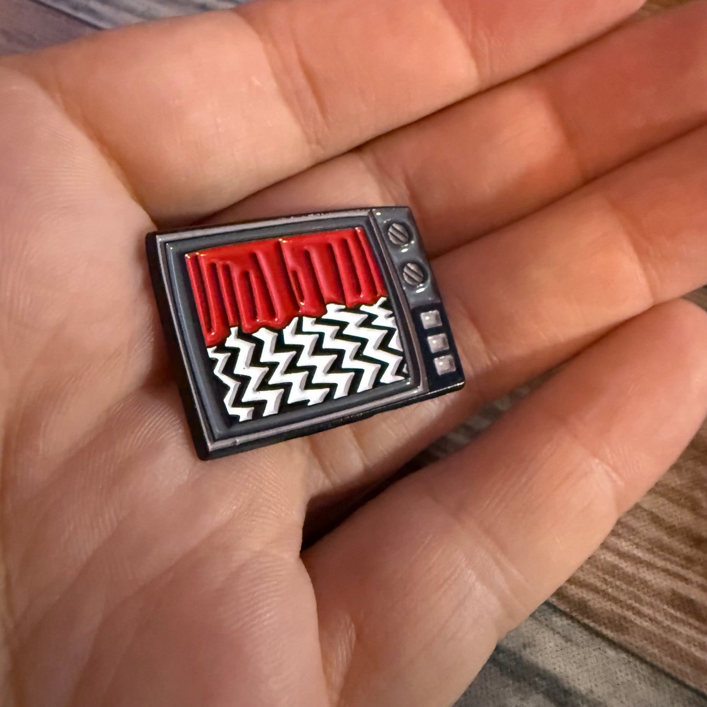  - Twin Peaks TV Pin | Pinback Button | Ghosts & Paranormal, Retro & Vintage | Goth/Gothic, Punk from Crypto Zoo Tees